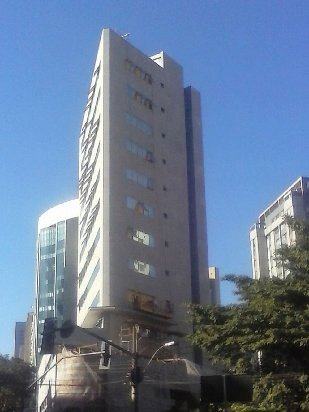 6 av. contorno bairro serrinha bh